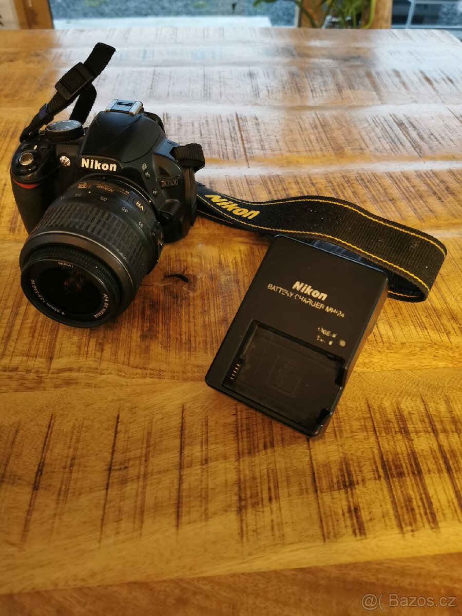 Zrcadlovka NIKON D3100 + Objektiv Nikkor 18-55 mm