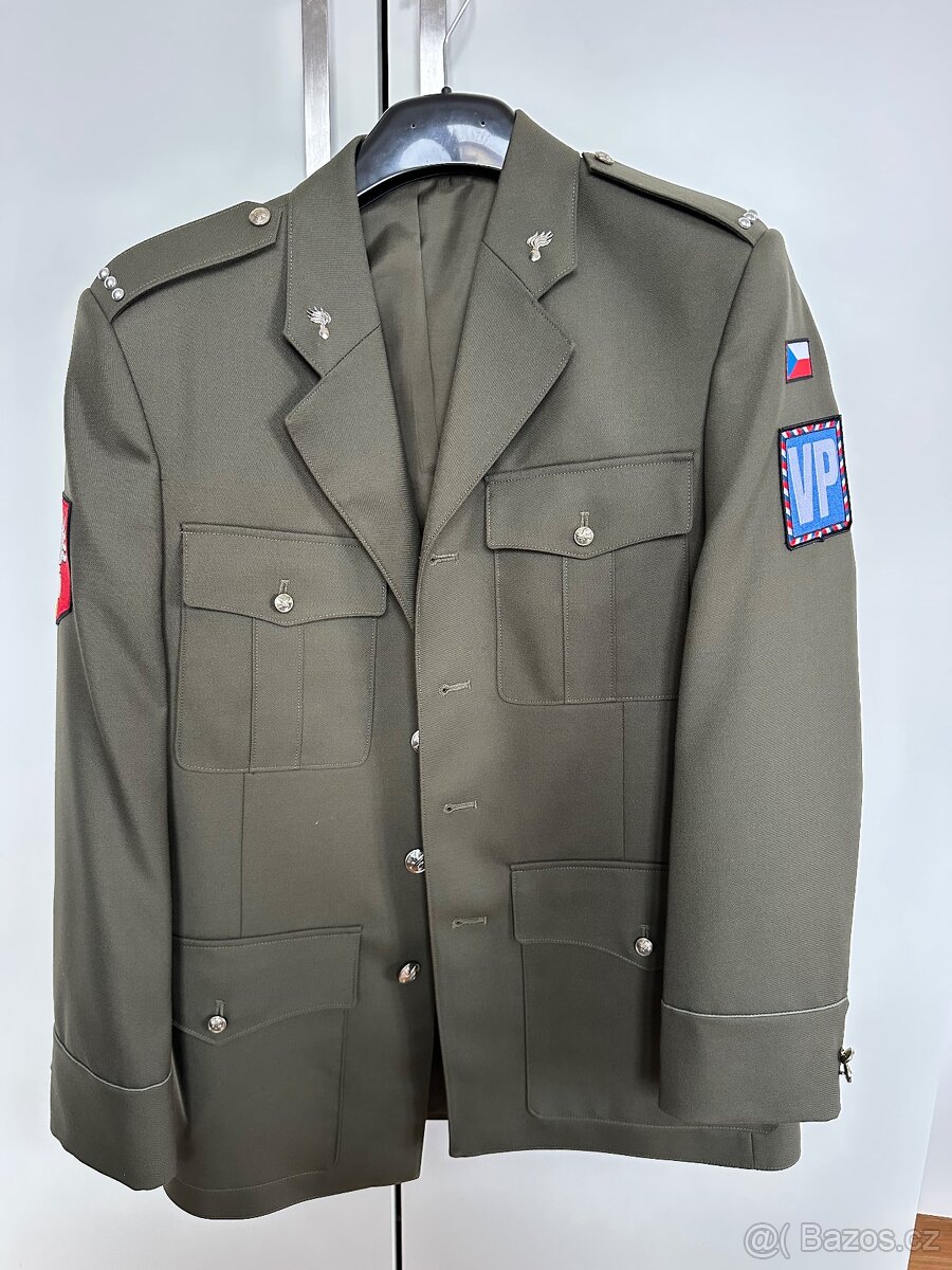 Slavnostní uniforma Vojenské Policie + boty a doplňky