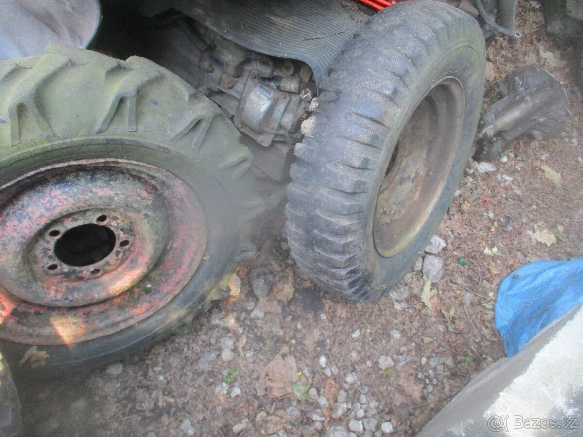 motor a další díly Aro