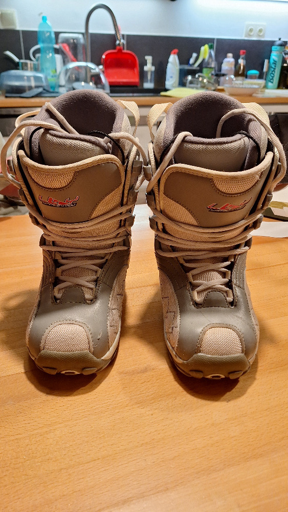 Snowboardové boty vel. 36