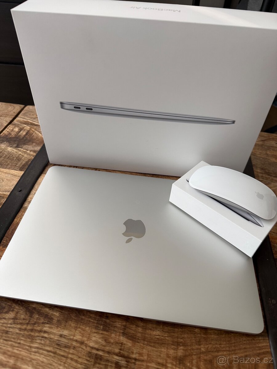 MacBook Air 2020 + Apple Magic Mouse
