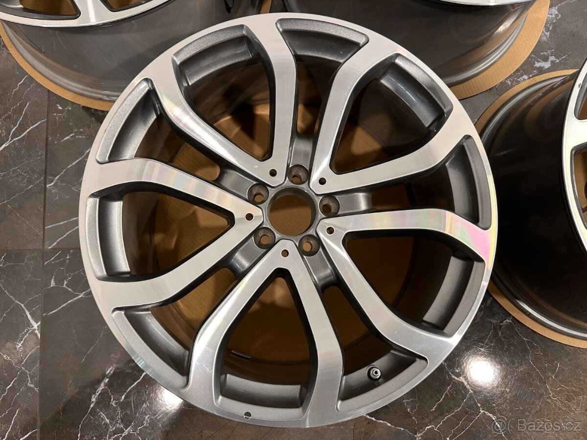 original Mercedes GLE Coupe r21 C292 A2924011500