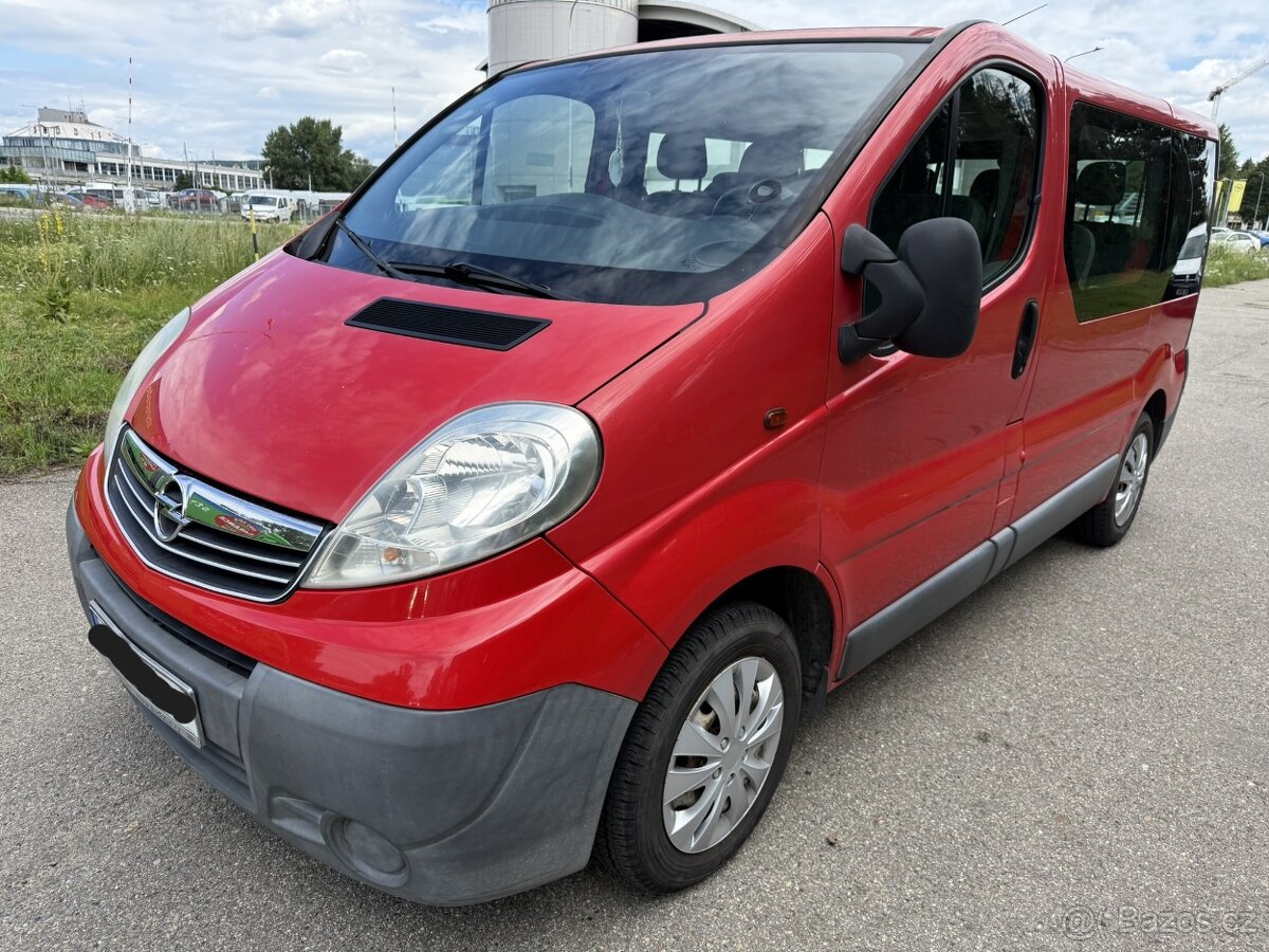 Opel Vivaro 2.0DCI 9 míst