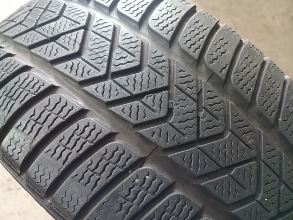 245/50 R18 PIRELLI (3121)