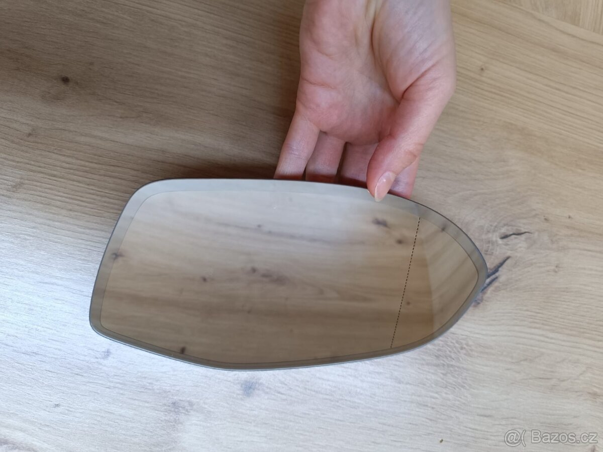 Audi A6 sklo zrcátka