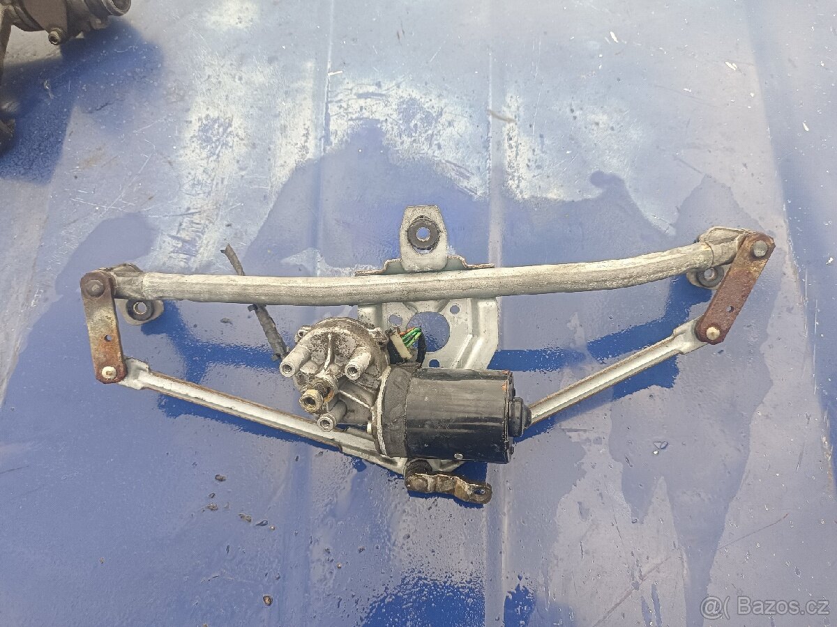 Sterace Octavia 1 šasi a motor