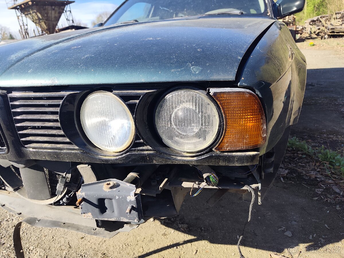 Světla BMW E34 přední zadní