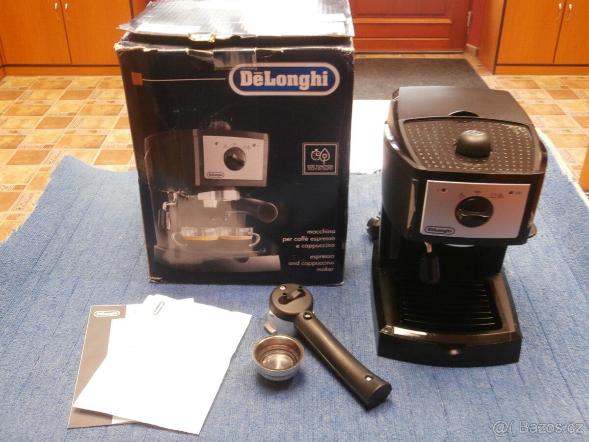 Pákový kávovar Delonghi EC 153 B