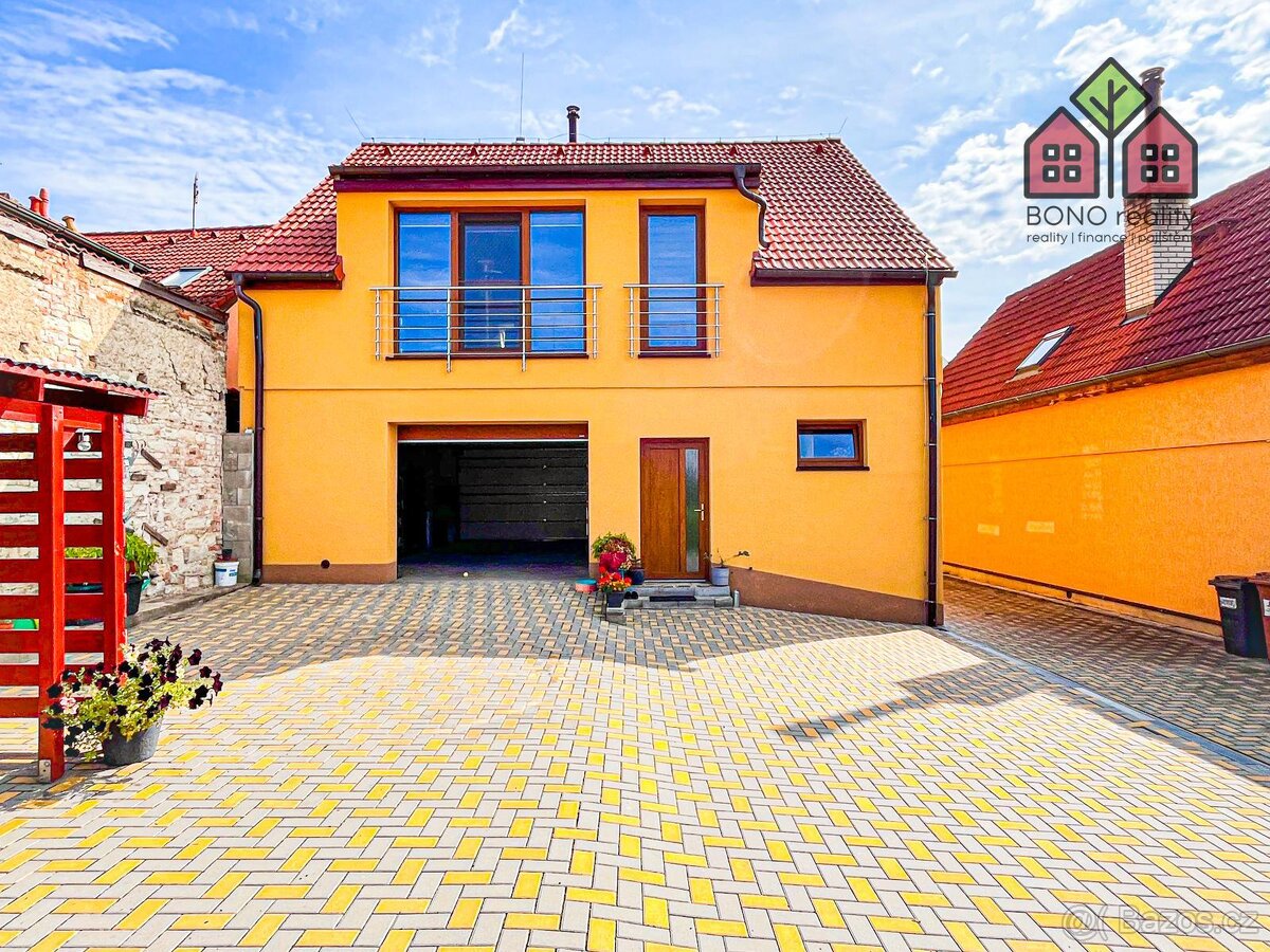RD, dispozice 3+kk, plocha 115 m2, garáž 91 m2, zahrada 385