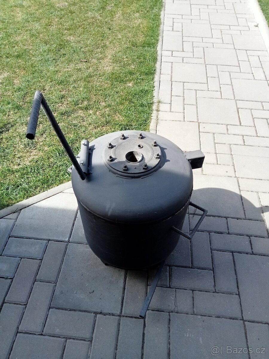 Prodám Pec na tavení hliníku.