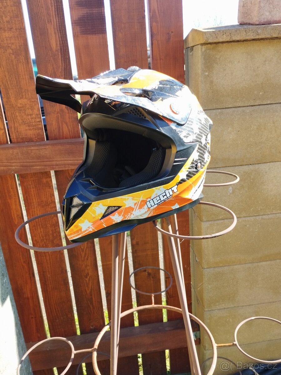Prodám dětskou motokrosovou helmu sx 53-54