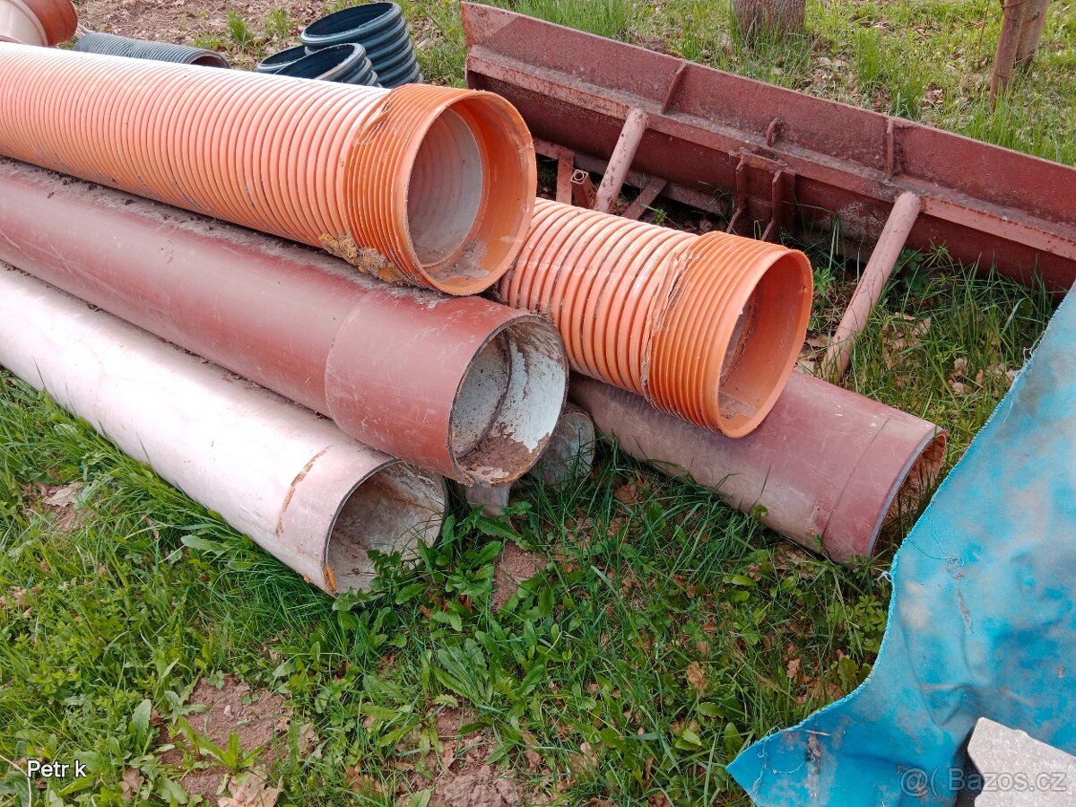 Plastové trubky průměr 300mm