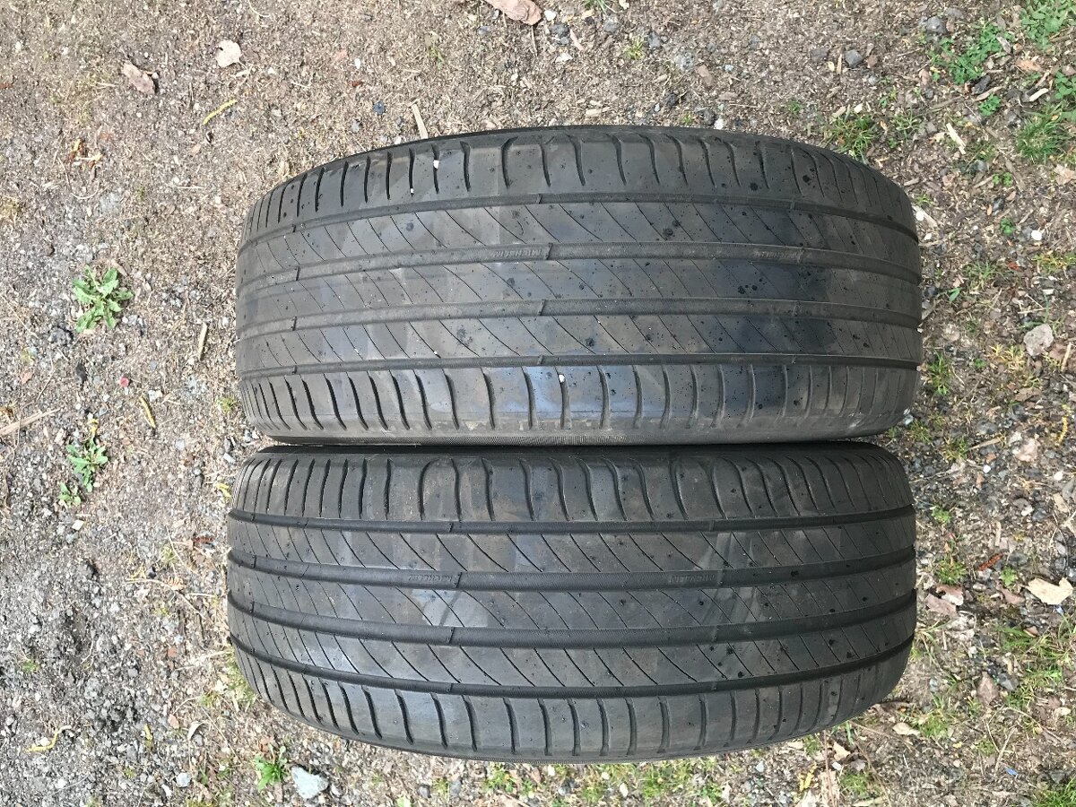 Prodám 2x pneu Michelin 205/50-R17 letní.
