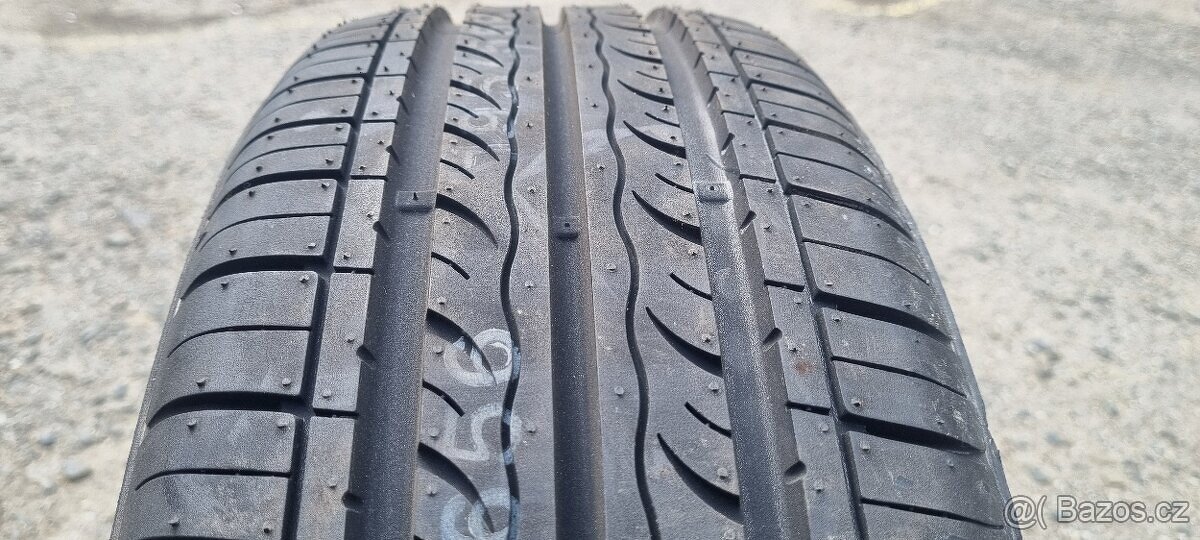195/60r16 Kumho Solus KH17 - letní 1ks 195/60/16
