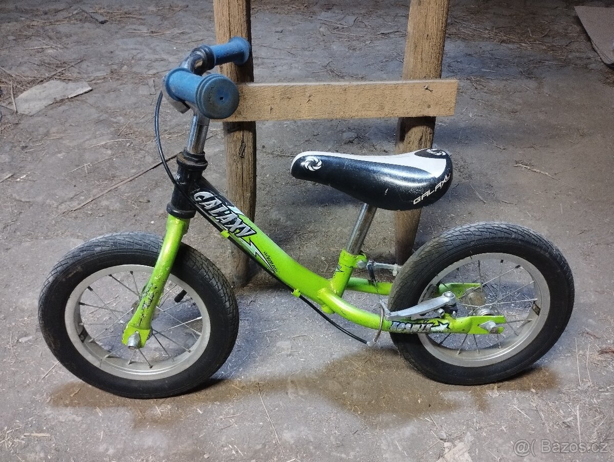 Dětské odrážedlo kosmík