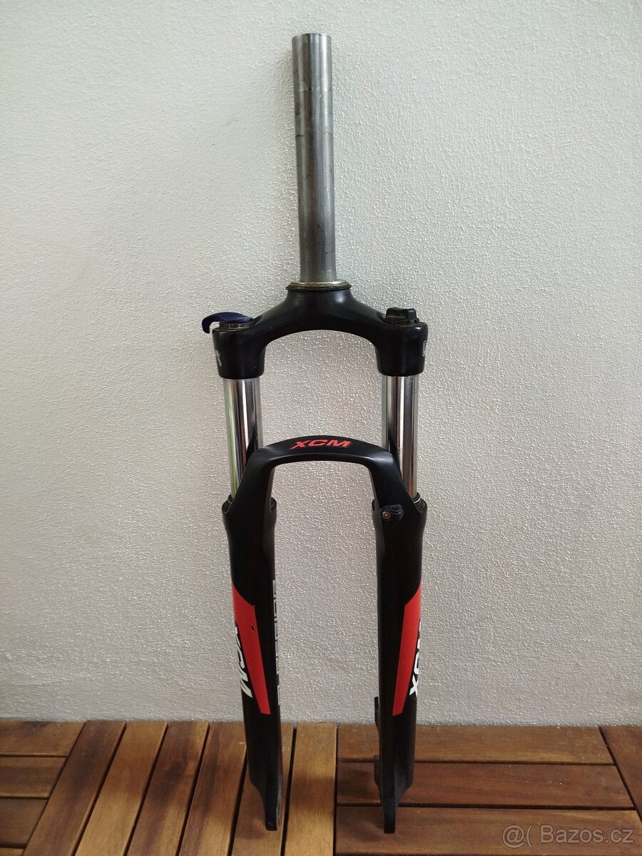 Odpružená MTB vidlice SR SUNTOUR 27,5"