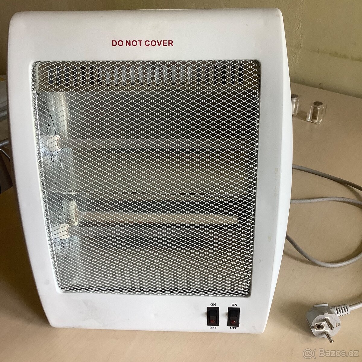 Přenosný elektrický halogenový zářič, přímotop 1000W