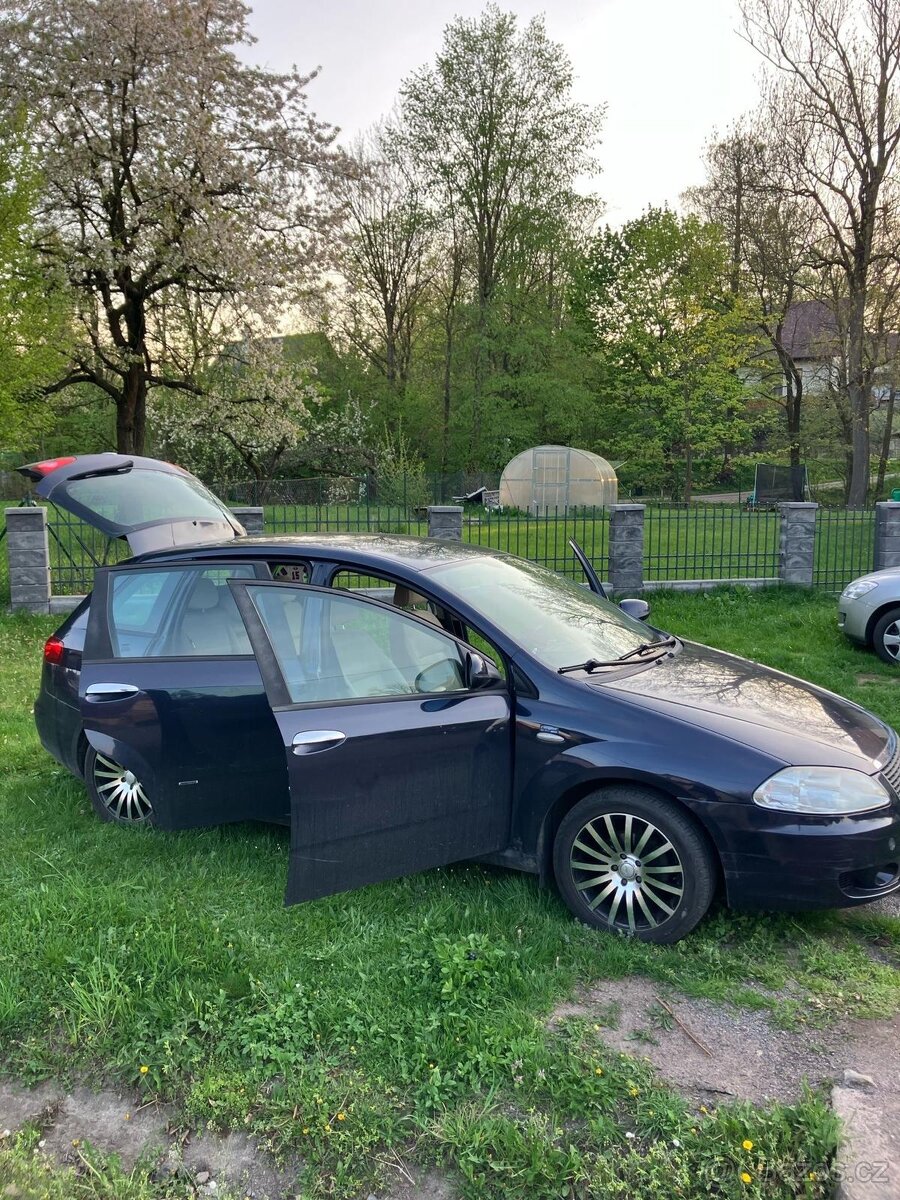Fiat croma 1.9jtd rok 2008 vláda motor