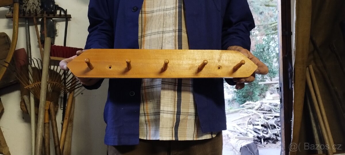 Věšák