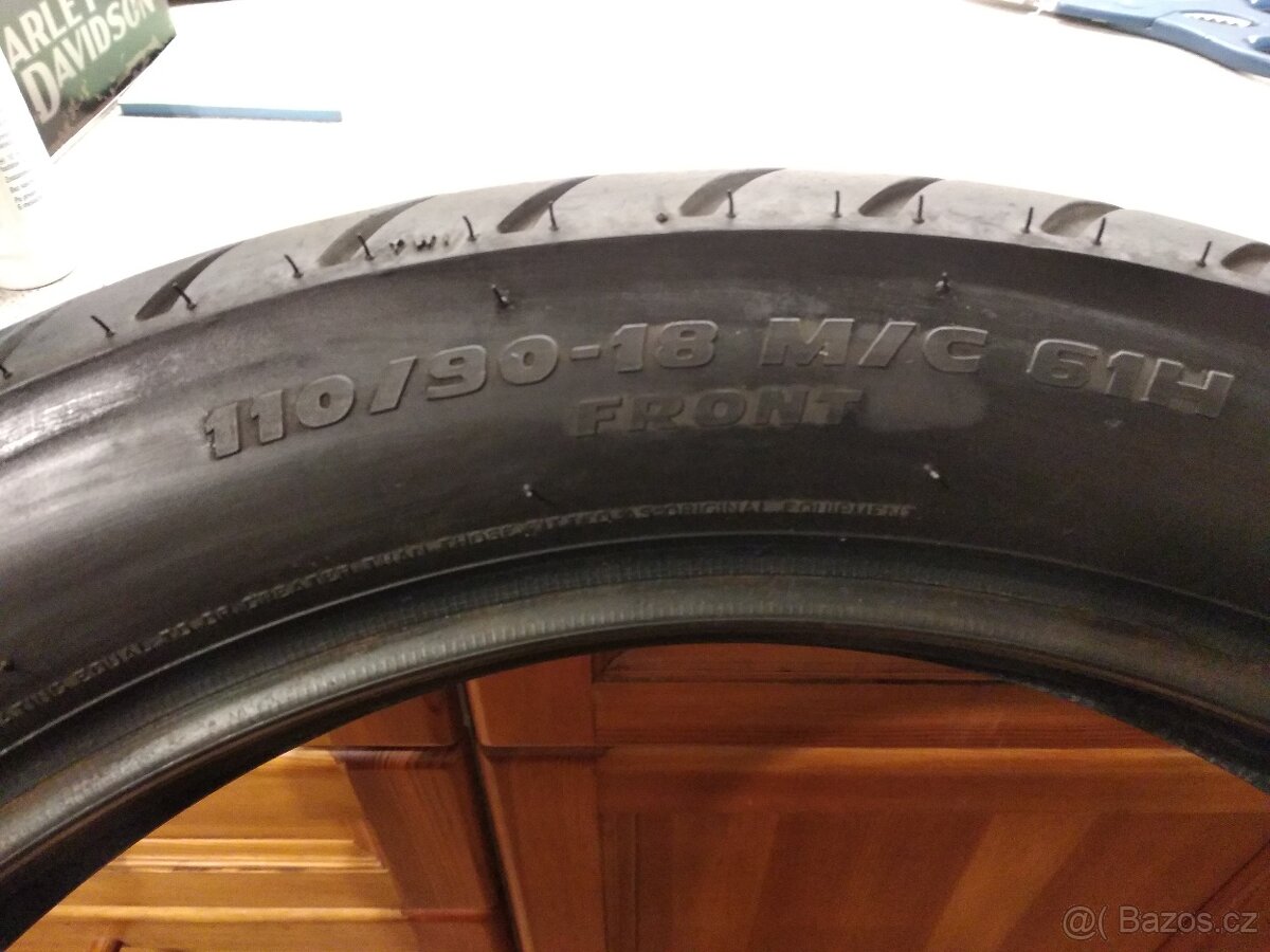 Metzeler ME888 110/90 R18