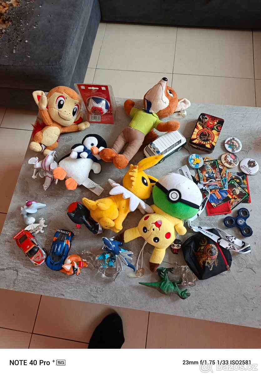 plyšáci a mix hraček