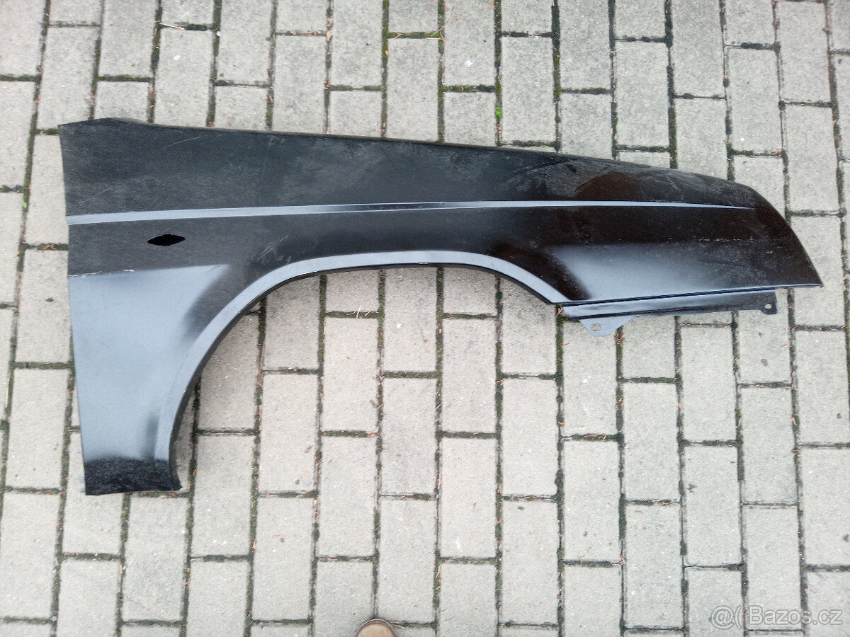 Škoda Favorit Forman blatník originál CZ