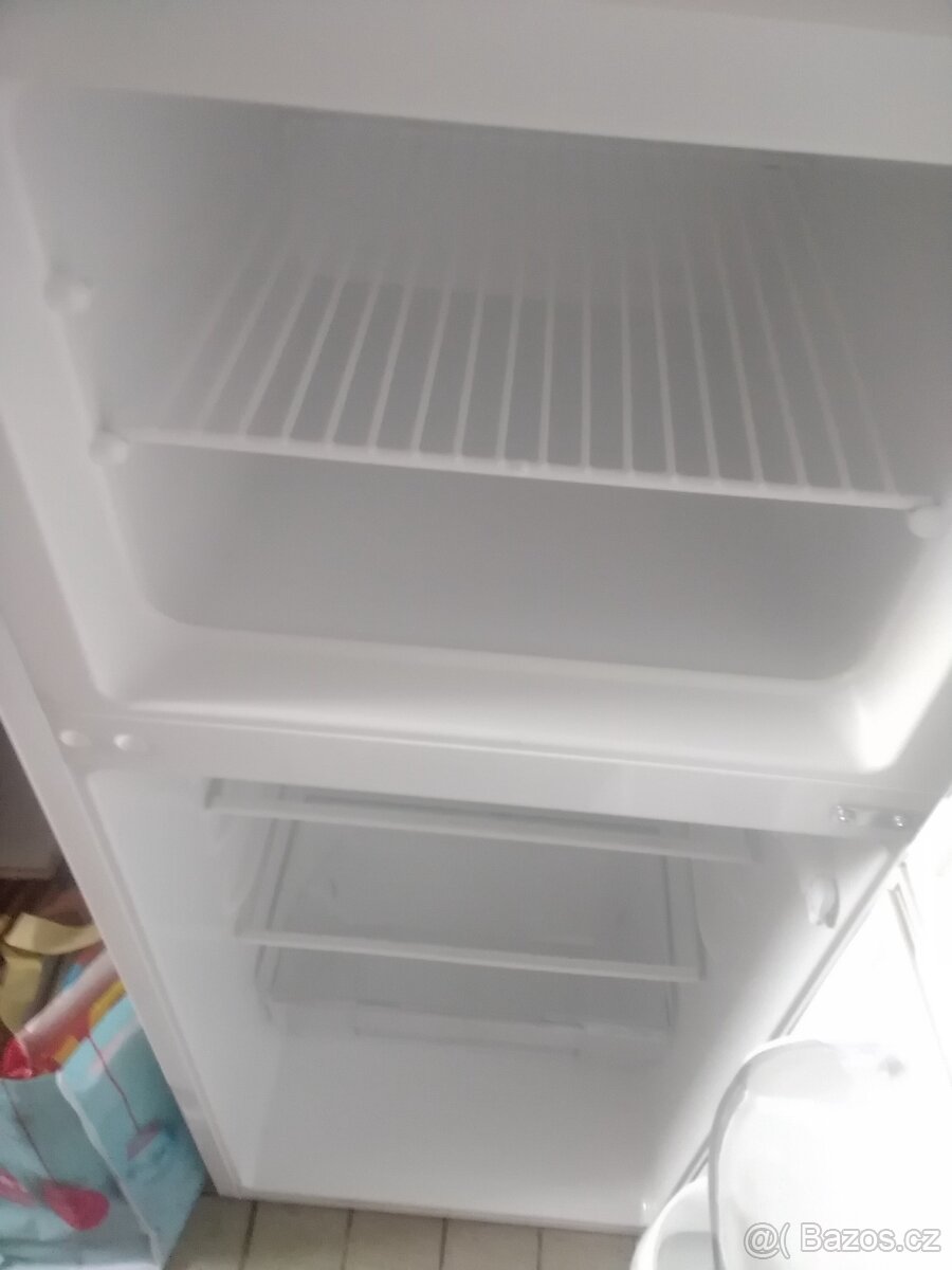 Lednice s mrazákem Zanussi