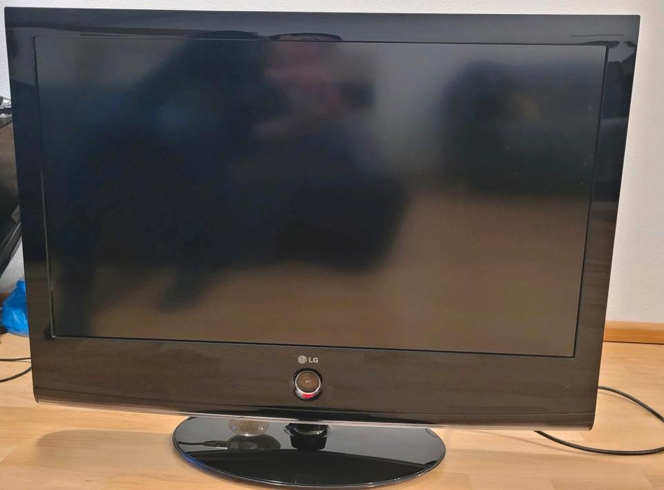 LG 37" LCD TV LG 37LH7000 94cm