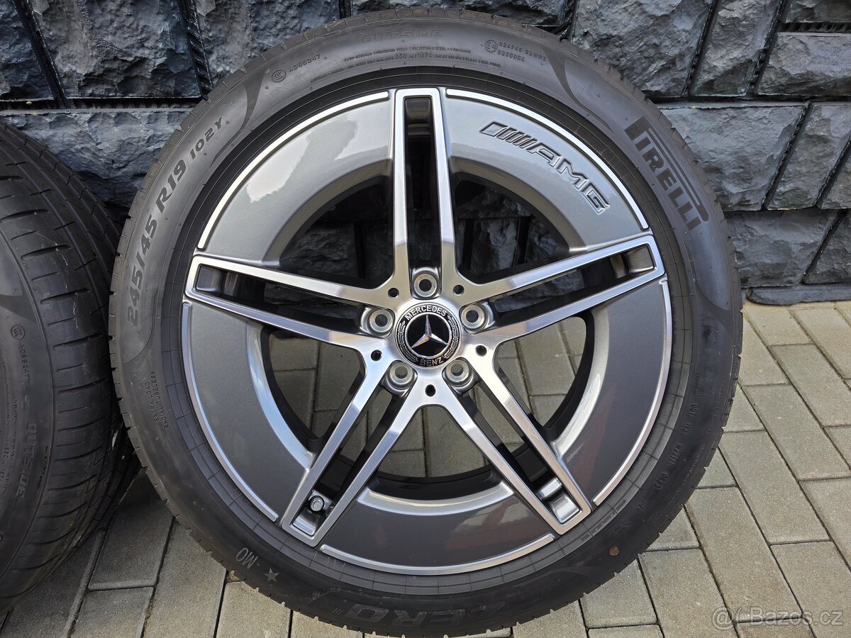5x112 R19 Mercedes Benz E klass AMG 245/45 , 275/40 R19