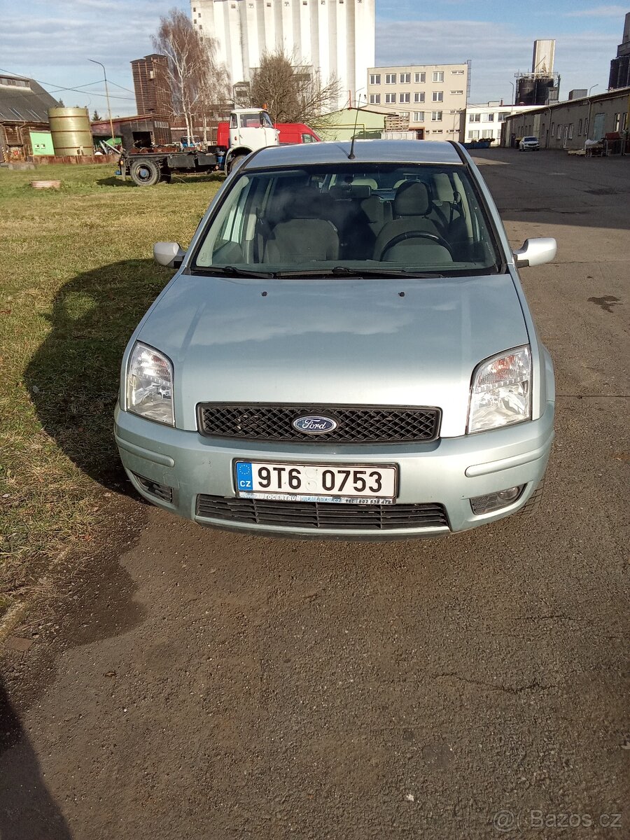 Ford Fusion 1.6 benzín