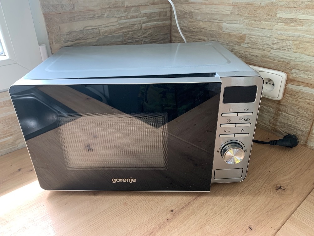 Mikrovlnka Gorenje MO20A4X