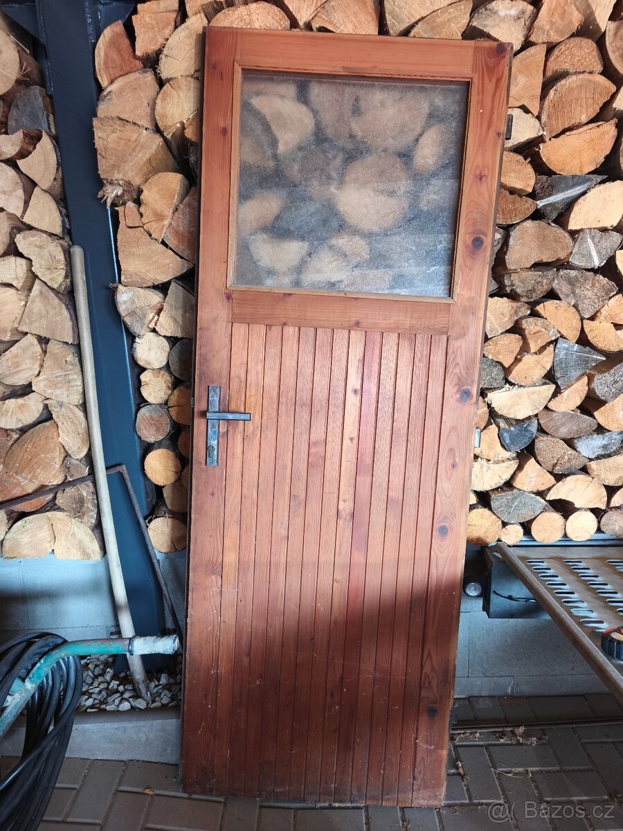 Prodam dveře 70 levé