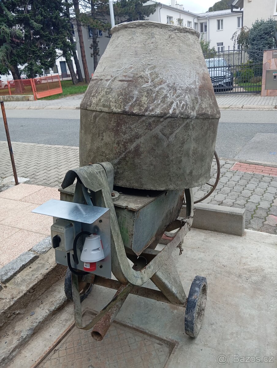 Stavební míchačka na 4 kolečka 400V