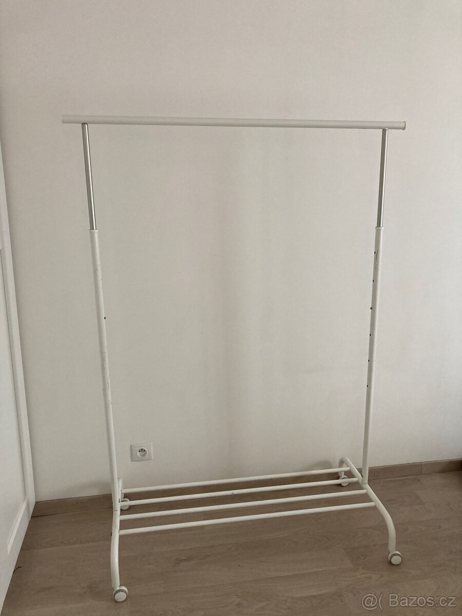 Šatní Stojan RIGGA IKEA