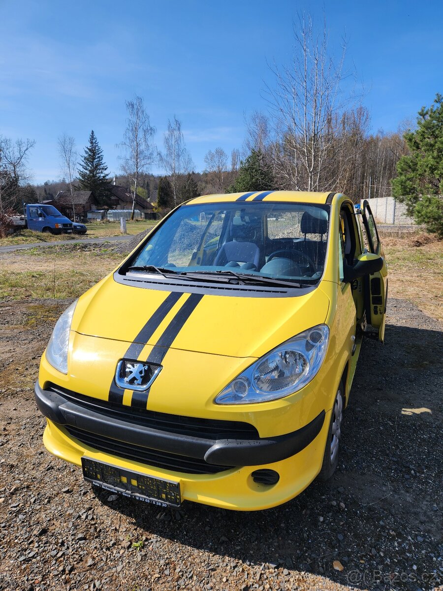 Prodám Peugeot 1007, motor 1.4i na přihlášení dovoz Německo