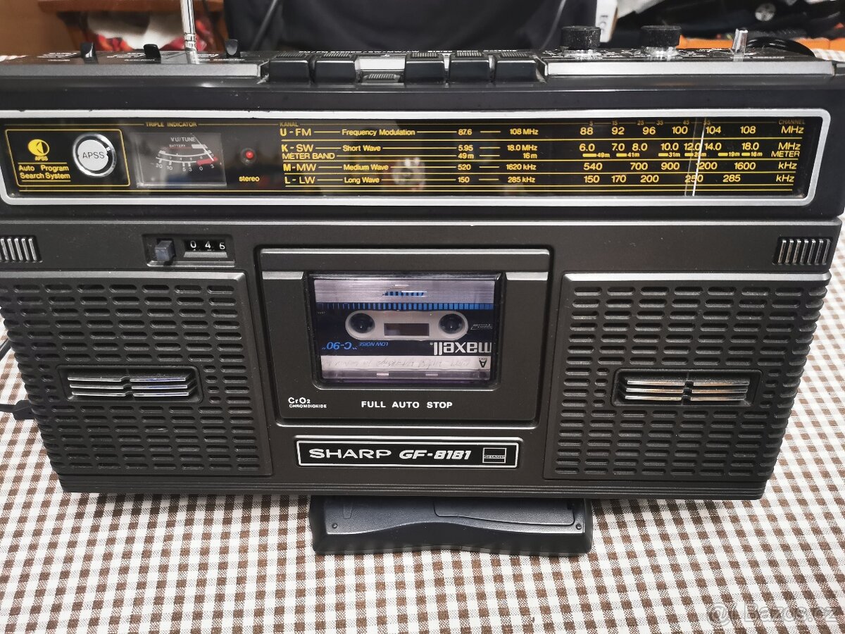 Radiomagnetofon SHARP GF-8181