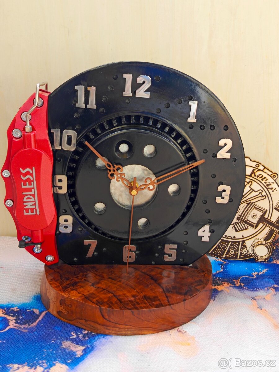 Hodiny z brzdového kotouče - Autonábytek Kovář