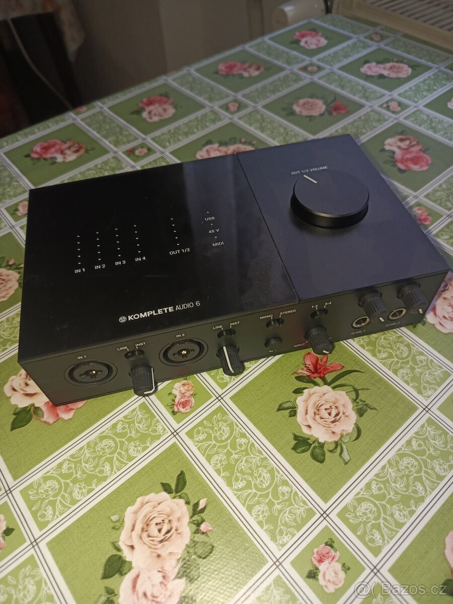 Native Instruments Komplete Audio 6 MK2