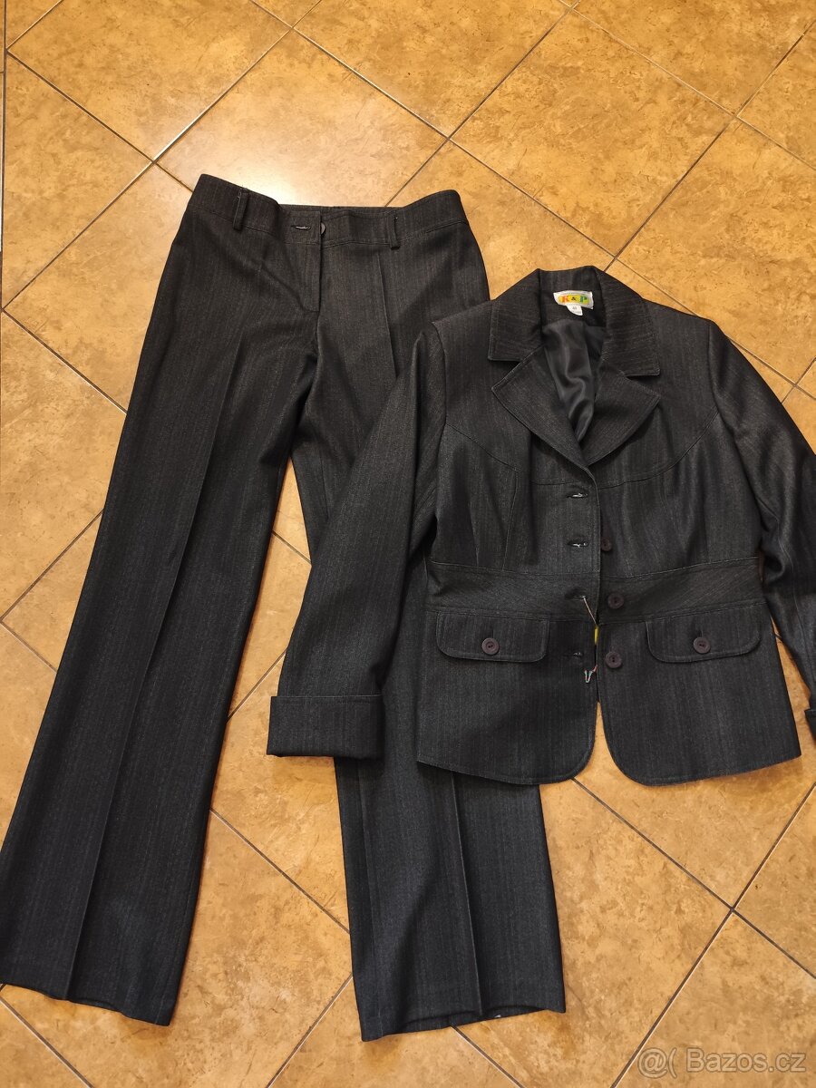 dámský kostým-38-40-NOVÝ