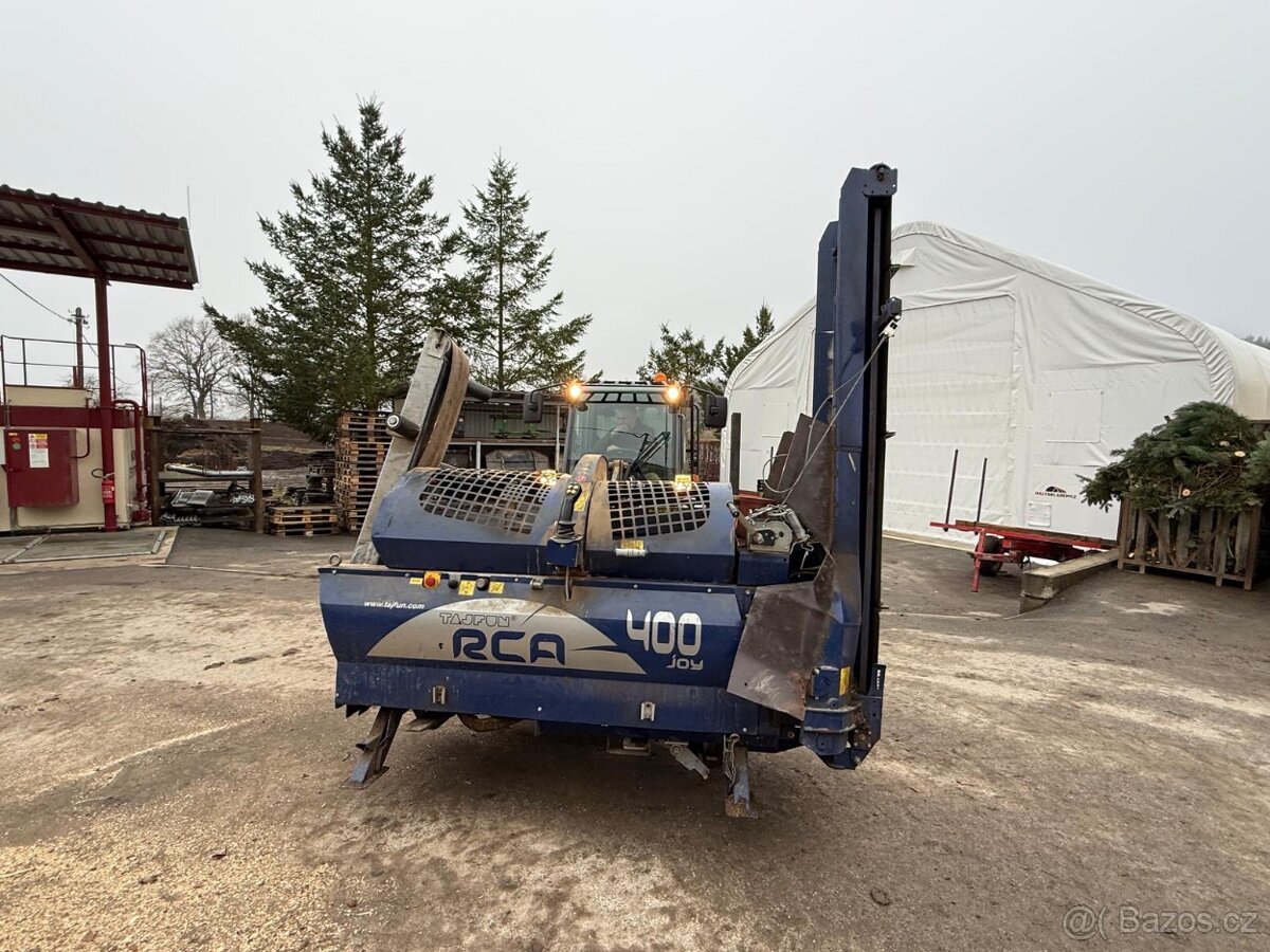 Štípací automat Tajfun RCA 400 Joy 2015, natáčecí dopravník