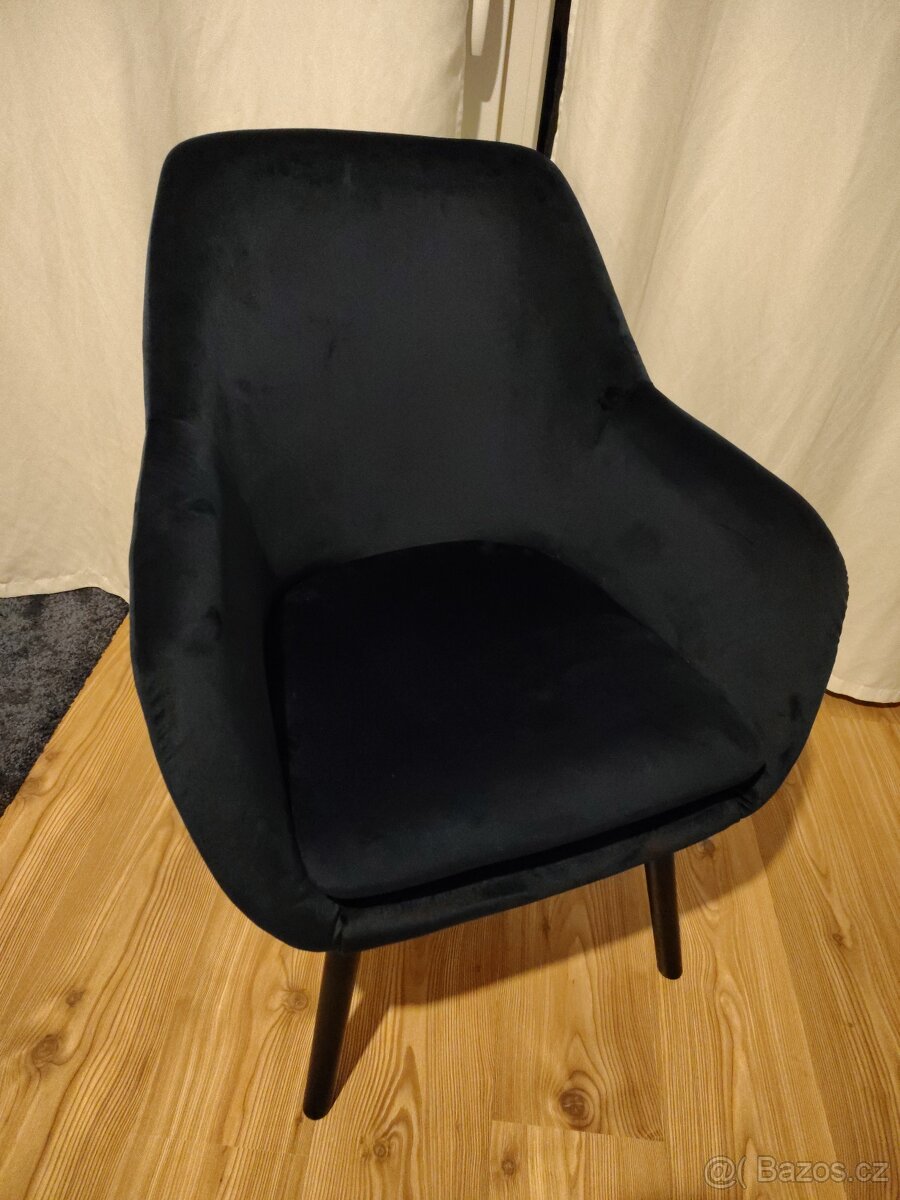 Modré semišové křeslo Jysk