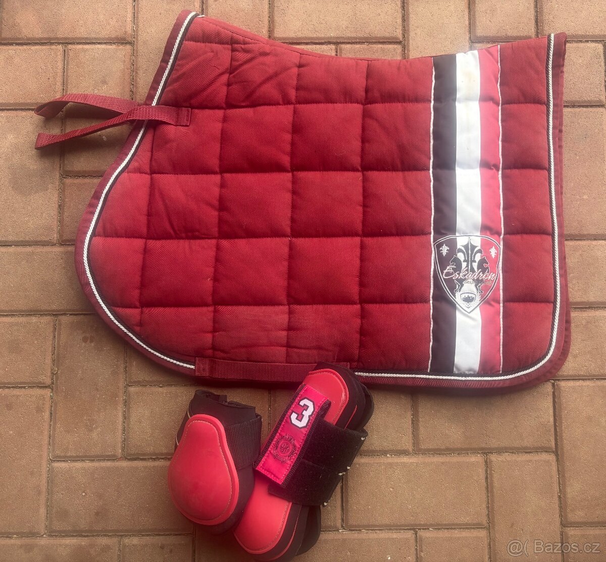 Eskadron VS dečka a HV Polo kamaše, Full