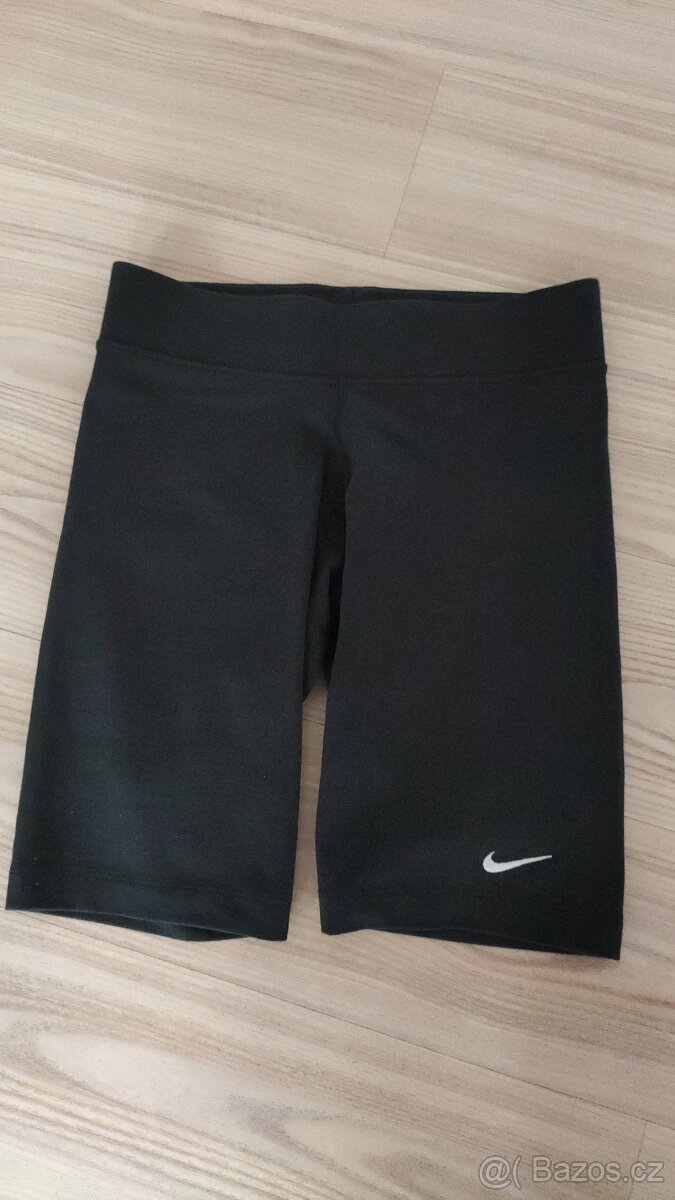 Biker shorts NIKE vel. S