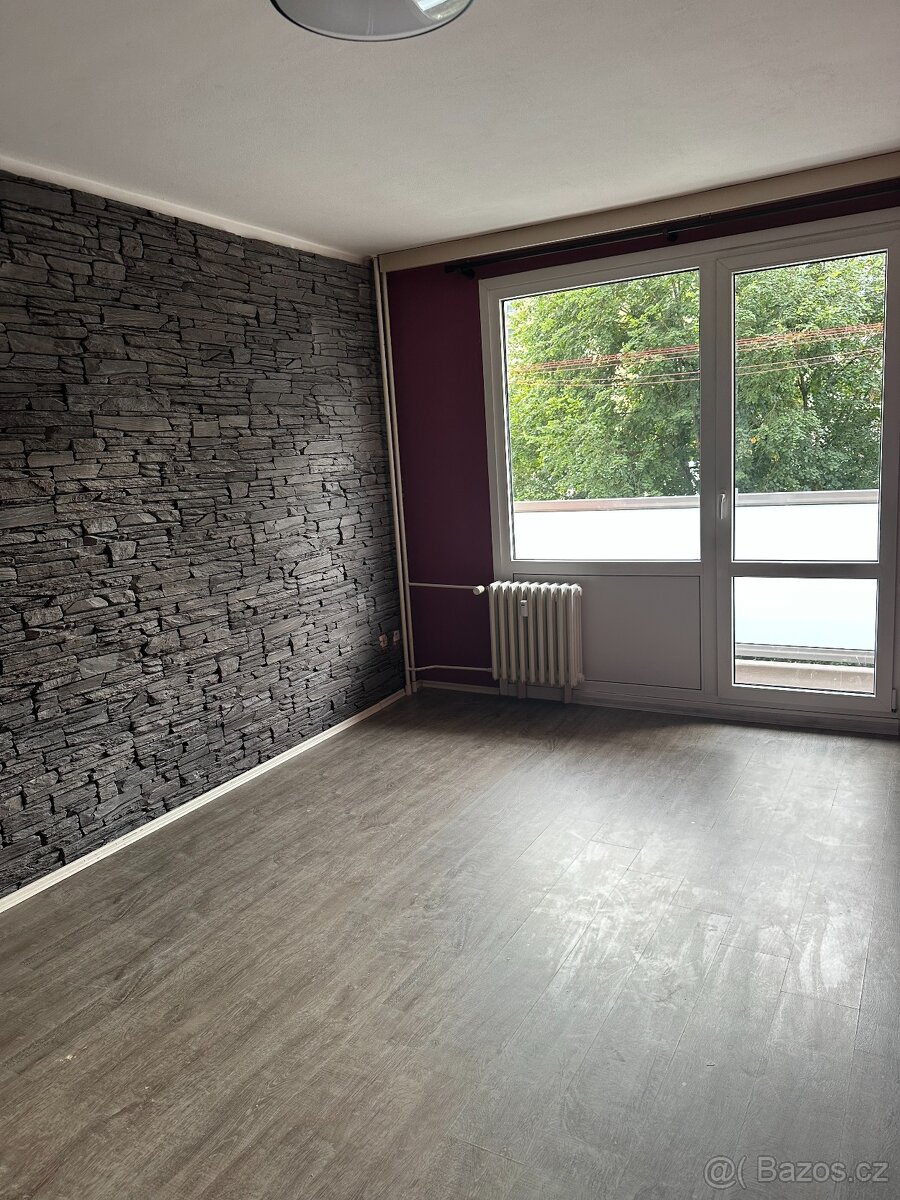 Pronájem bytu 2+1 (70m2) s balkónem