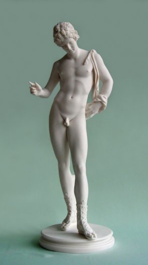 Prodám novou alabastrovou sochu Adonis