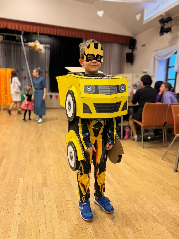 Kostým BumbleBee, Transformers, Čmelák, Robot-auto