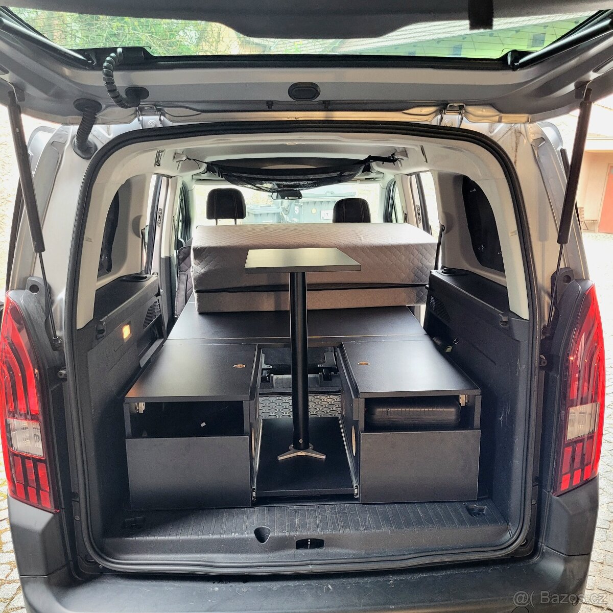 obytná vestavba Pick-up MPV spací vestavba