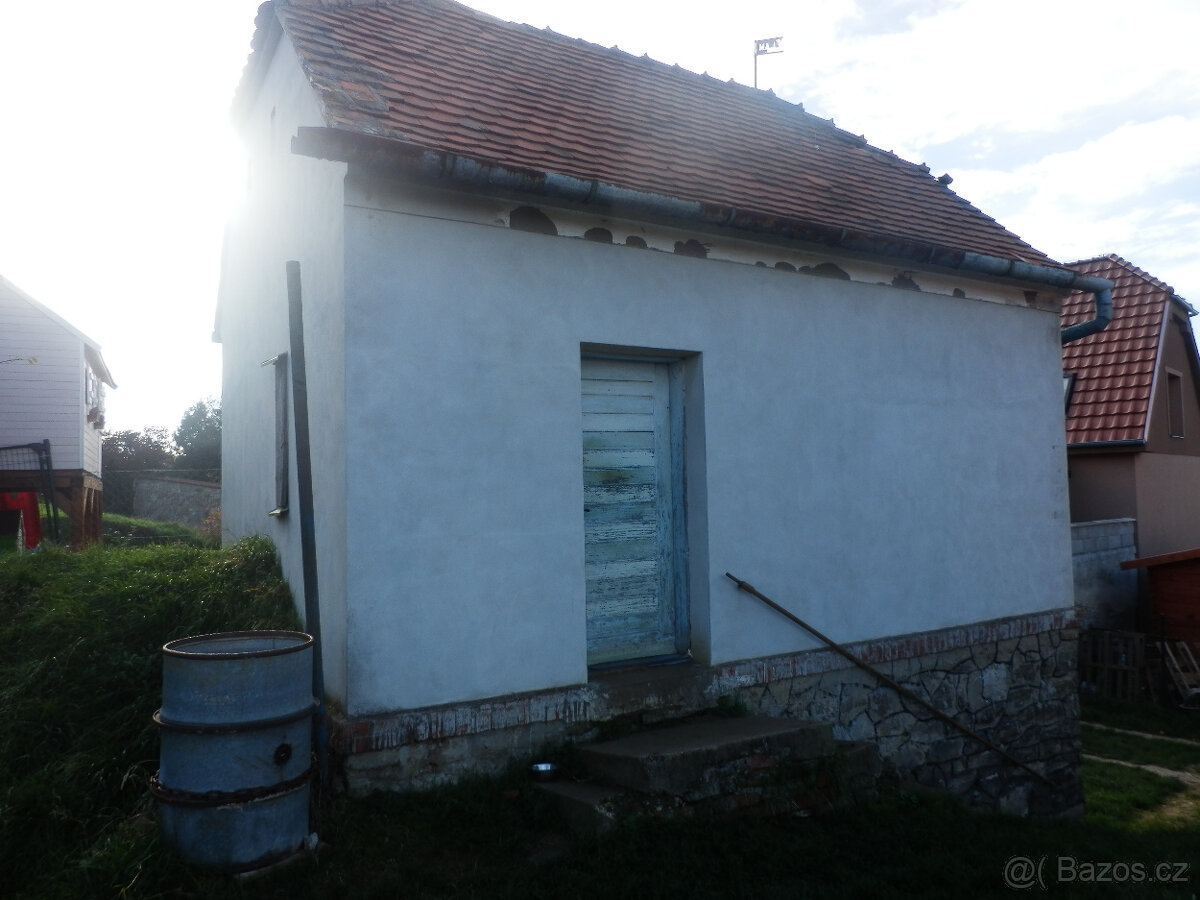 Predám vinohradnícky domček s pozemkom v Skalici na Slovensk