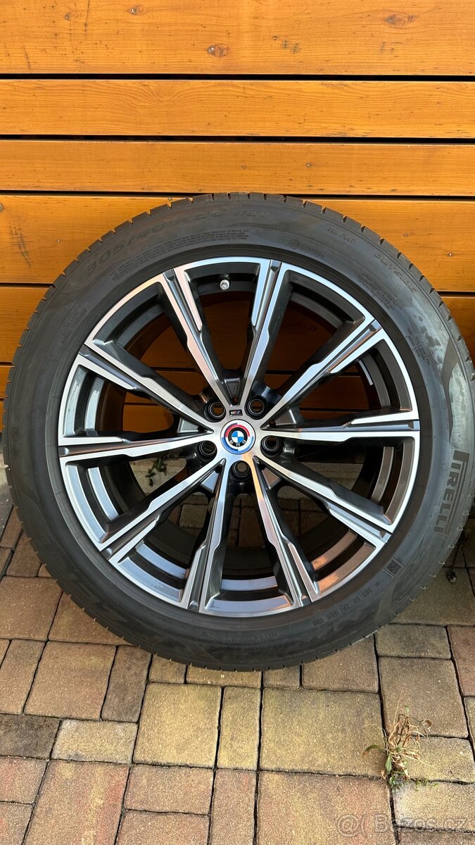 Originální kola BMW 20’ na letní pneu Pirelli