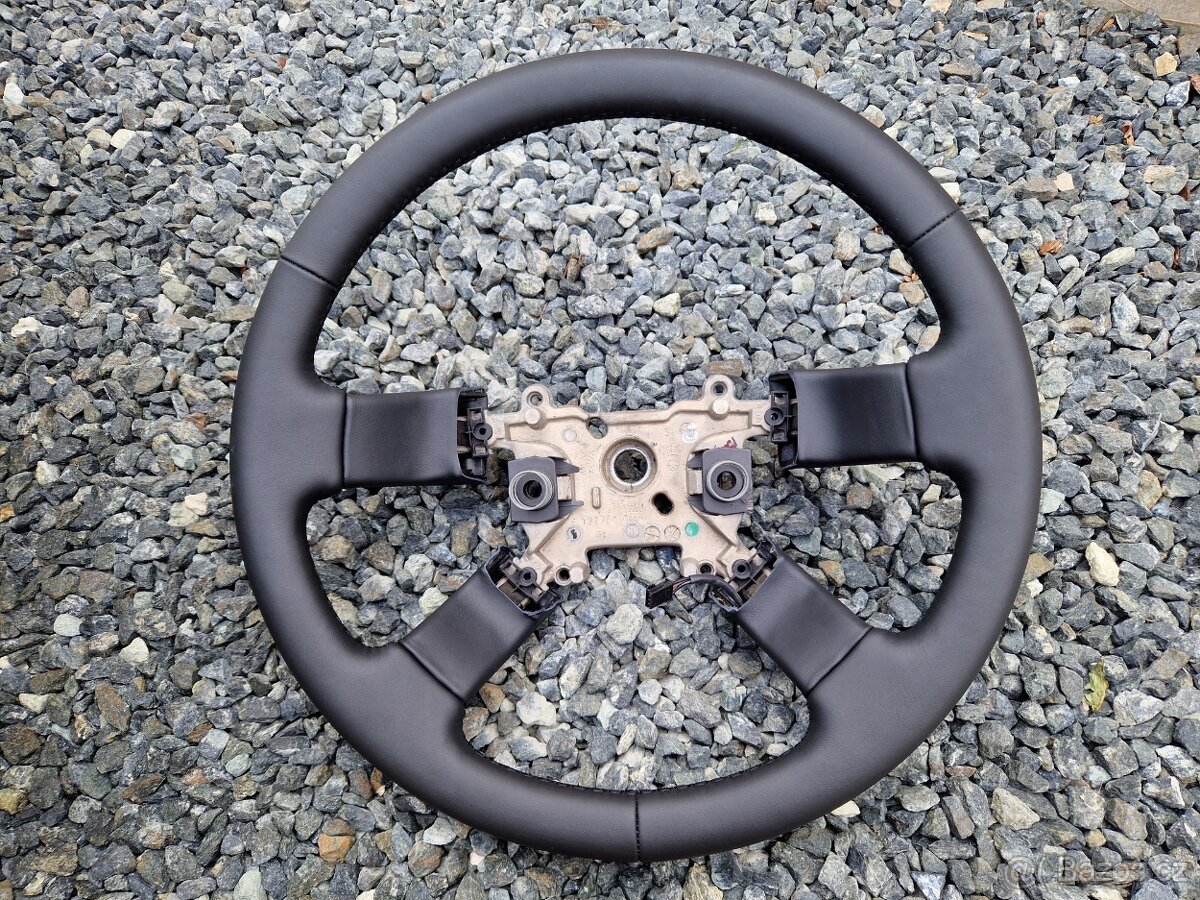 Nově pošitý volant na Range Rover L322 2002-2012